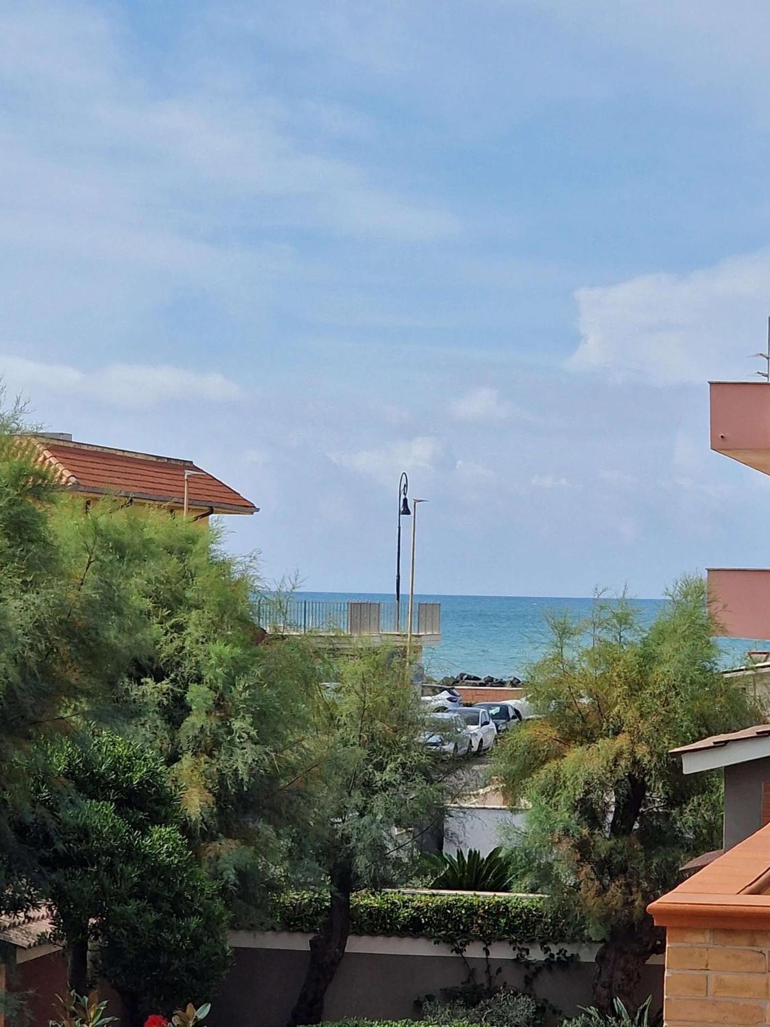 شقة Vista Mare House فيوميتشينو المظهر الخارجي الصورة
